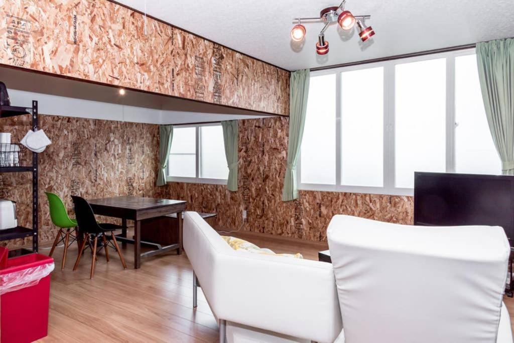 Rustic Modern House In Хакодате Экстерьер фото